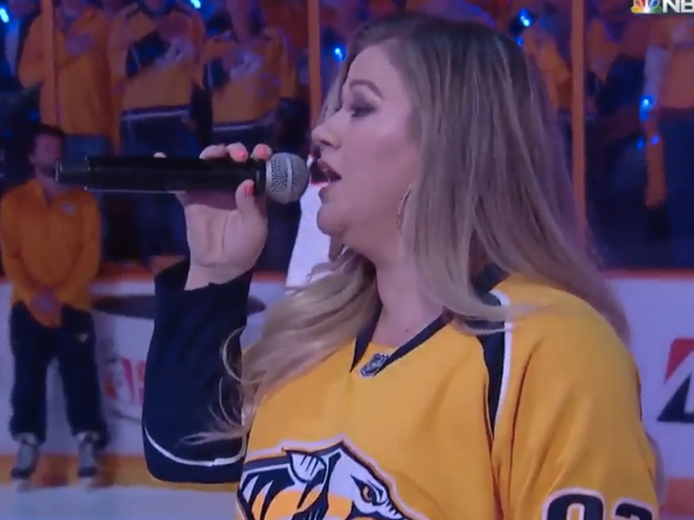 Watch Kelly Clarkson Sing the National Anthem Before Game 4 of the Nashville Predators’ Playoff Game vs. Anaheim Ducks
